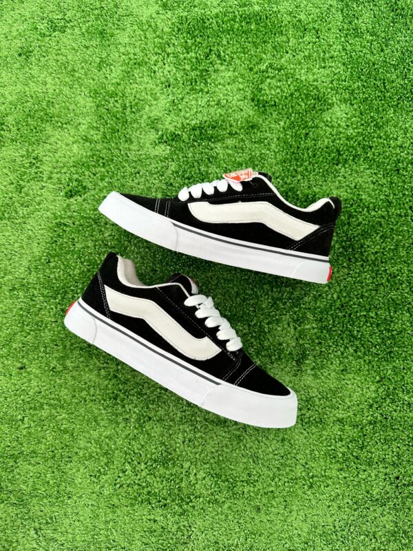 Tênis Knu Skool Black True White - Image 2