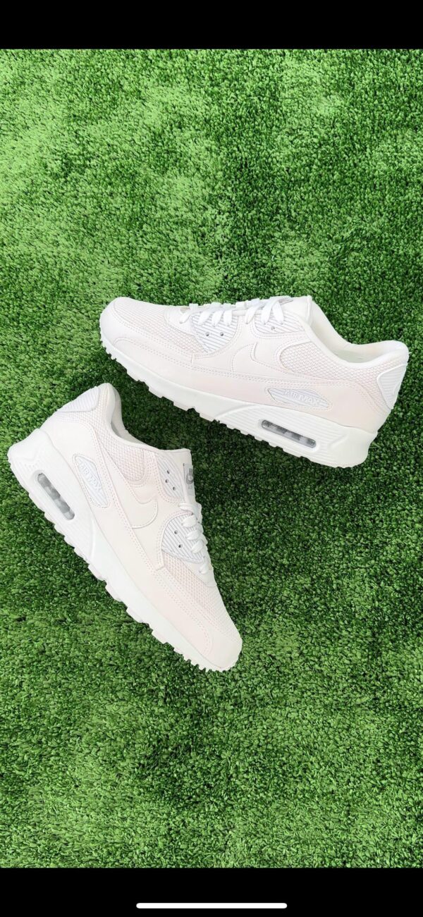 Tênis Nike Air Max 90 Tradicional - Image 2